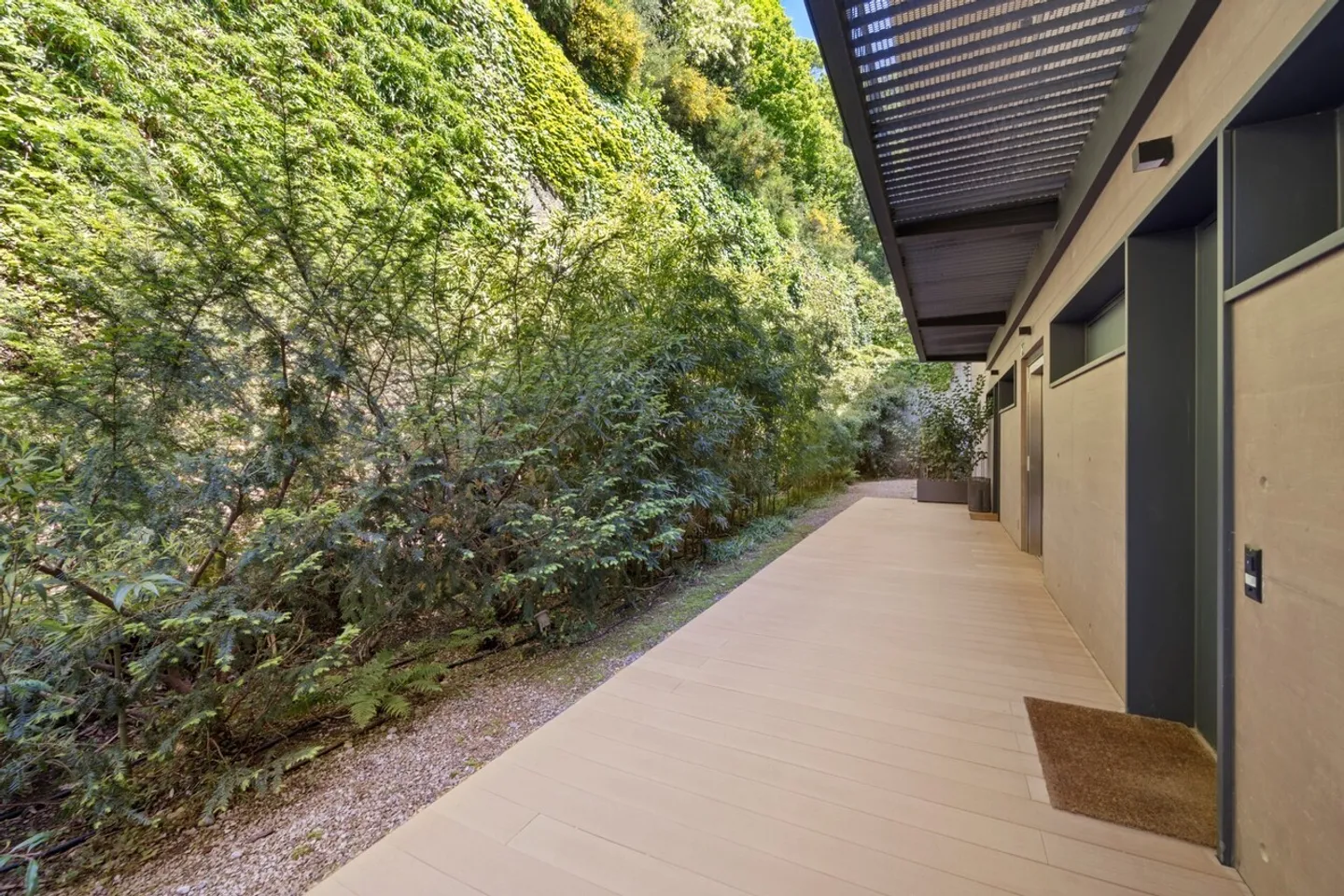 Morcote - Wunderschöne 3,5-Zimmer-Wohnung mit Seeblick und Garten - Foto 10 von 23