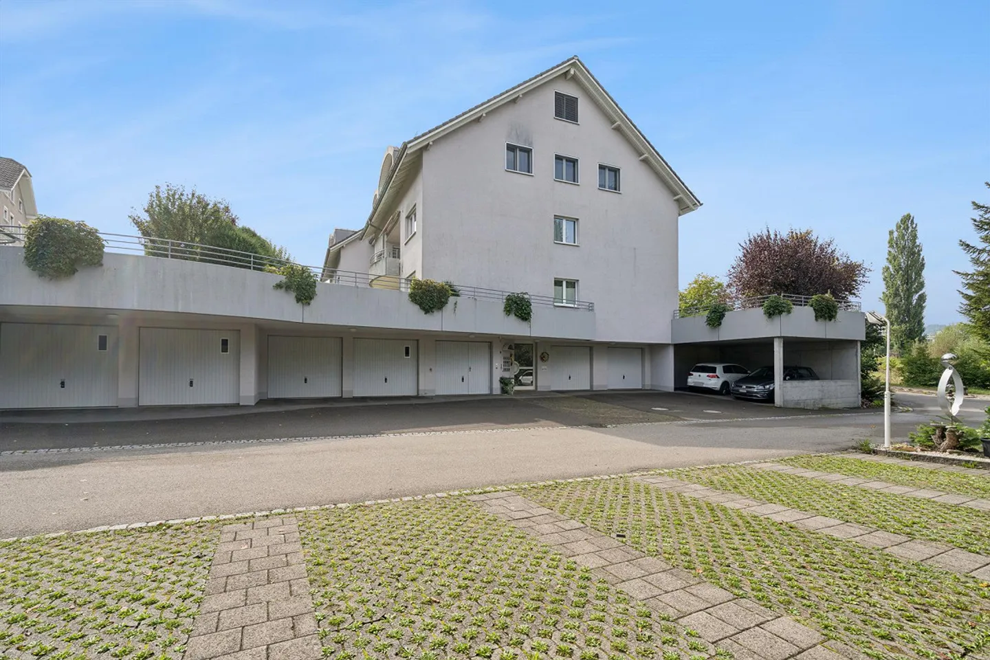 Appartamento duplex attraente di 6,5 stanze con molto spazio e vista - Foto 3 di 17