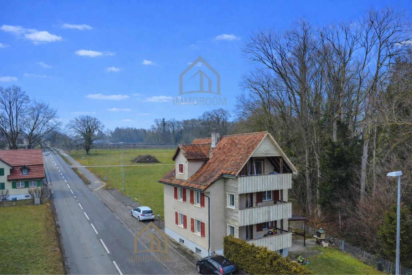 Casa trifamiliare con potenziale - ideale per famiglie e investitori - Foto 3 di 17