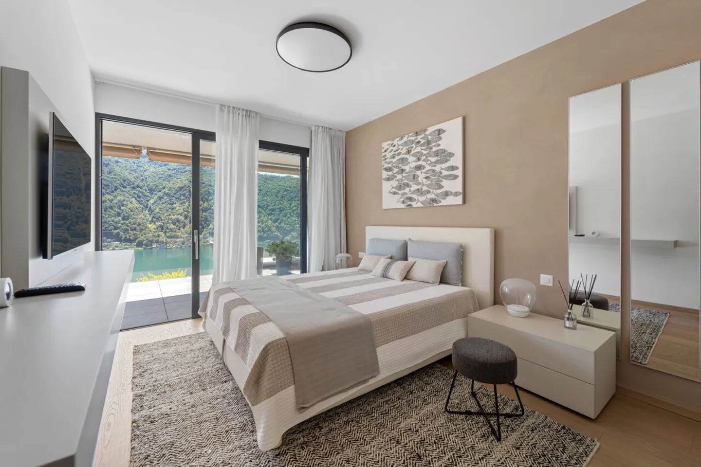 Morcote - Wunderschöne 3,5-Zimmer-Wohnung mit Seeblick und Garten - Foto 17 von 23