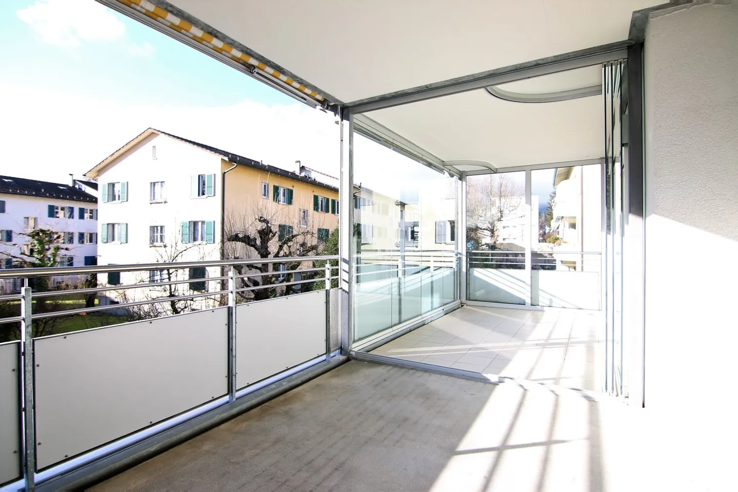 Appartement lumineux de 3 pièces avec balcon vitré - Photo 7 sur 8