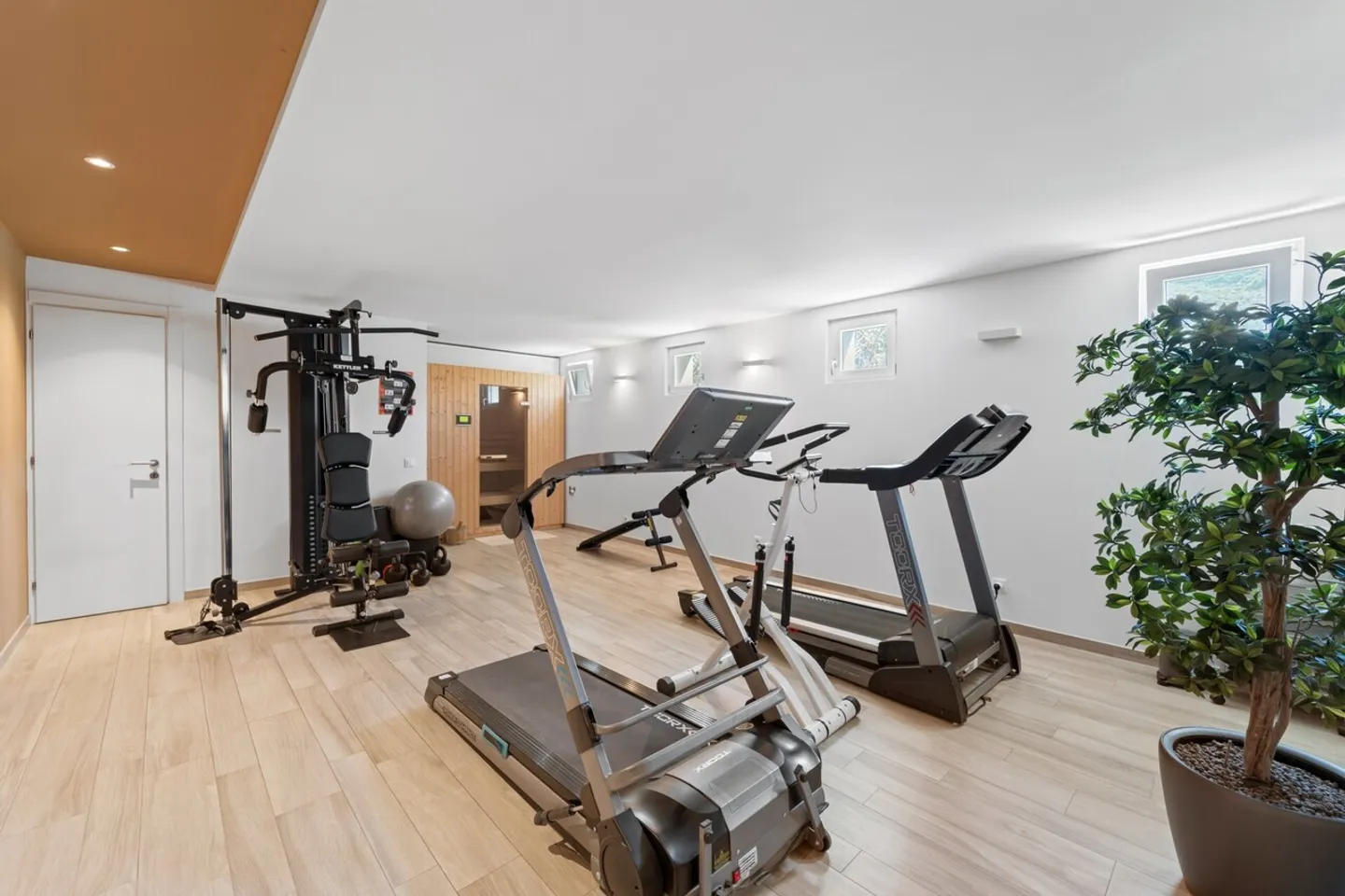 Morcote - Wunderschöne 3,5-Zimmer-Wohnung mit Seeblick und Garten - Foto 23 von 23