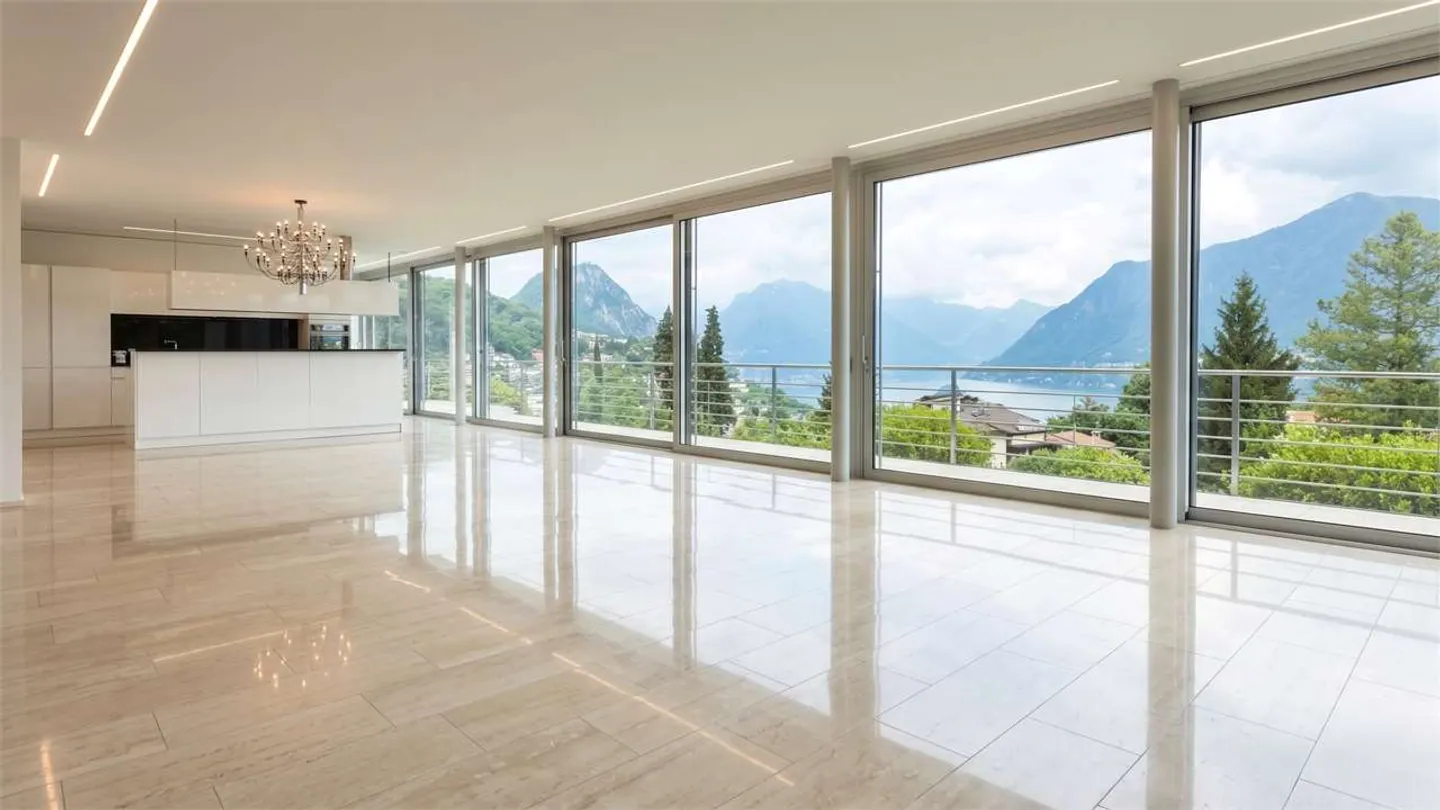 Villa di Lusso con Vista Lago - Foto 1 di 34