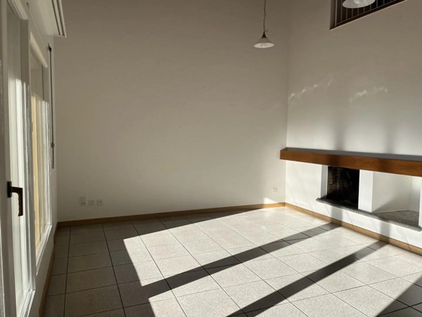 Wir vermieten eine 6.5-Zimmer-Duplexwohnung mit großem Balkon - Foto 4 von 12