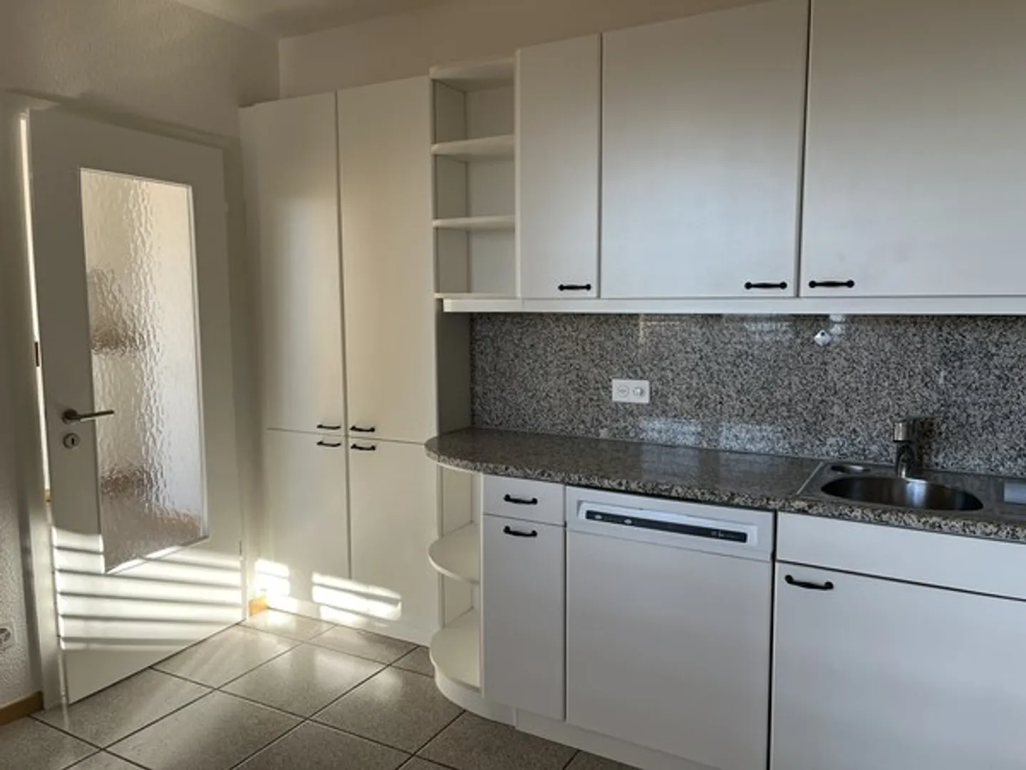 Wir vermieten eine 6.5-Zimmer-Duplexwohnung mit großem Balkon - Foto 5 von 12