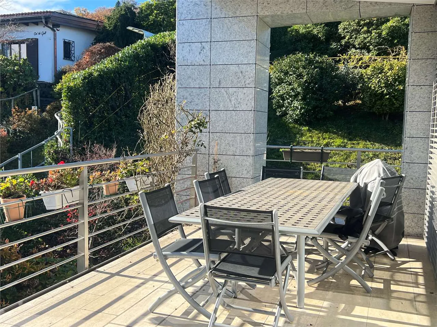 Villa di Lusso con Vista Lago - Foto 16 di 34