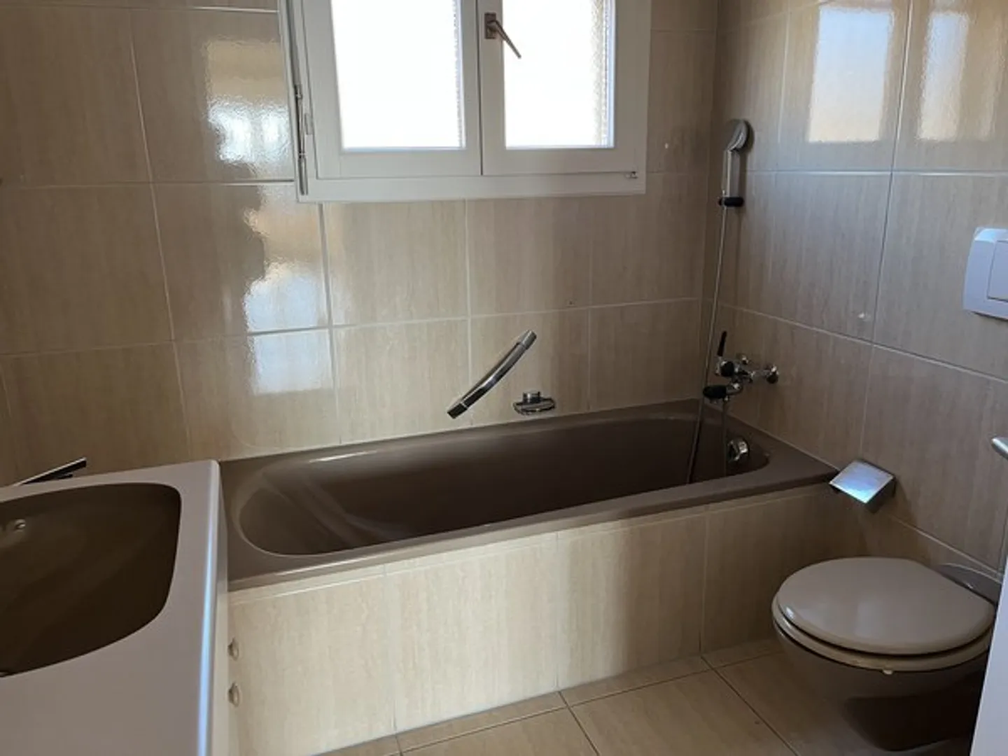 Wir vermieten eine 6.5-Zimmer-Duplexwohnung mit großem Balkon - Foto 9 von 12