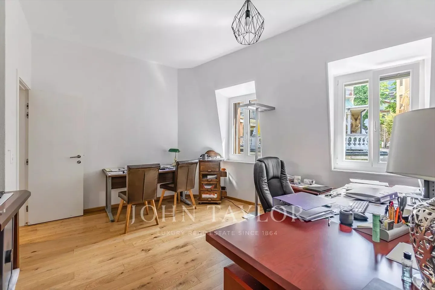 Apartment with ROOFTOP in the heart of Montreux - Photo 7 of 10