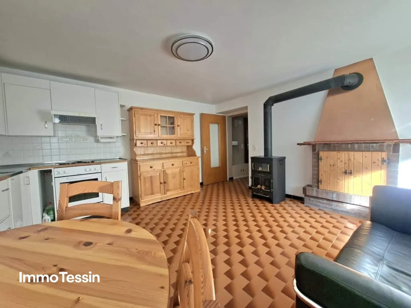 TOP PRICE: Elegant Single-Family Home with Character in a Good Location Near Bellinzona - Photo 8 of 13