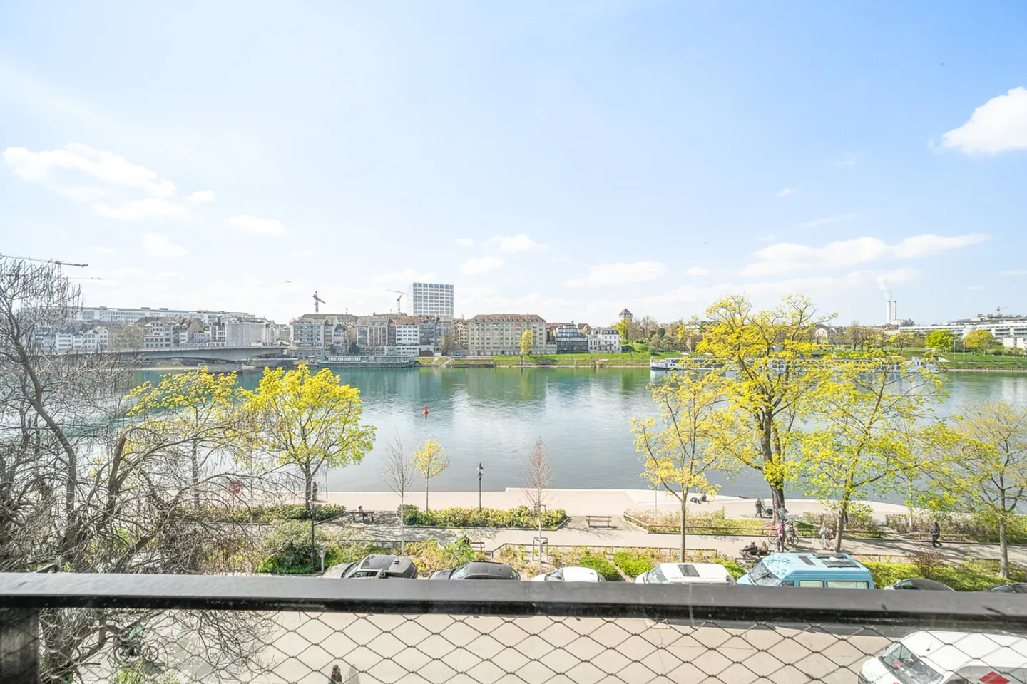 Maison de ville architecturale avec vue sur le fleuve - Photo 1 sur 13