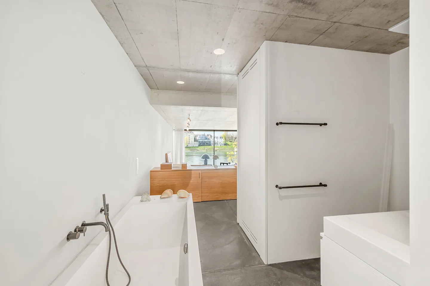 Maison de ville architecturale avec vue sur le fleuve - Photo 11 sur 13