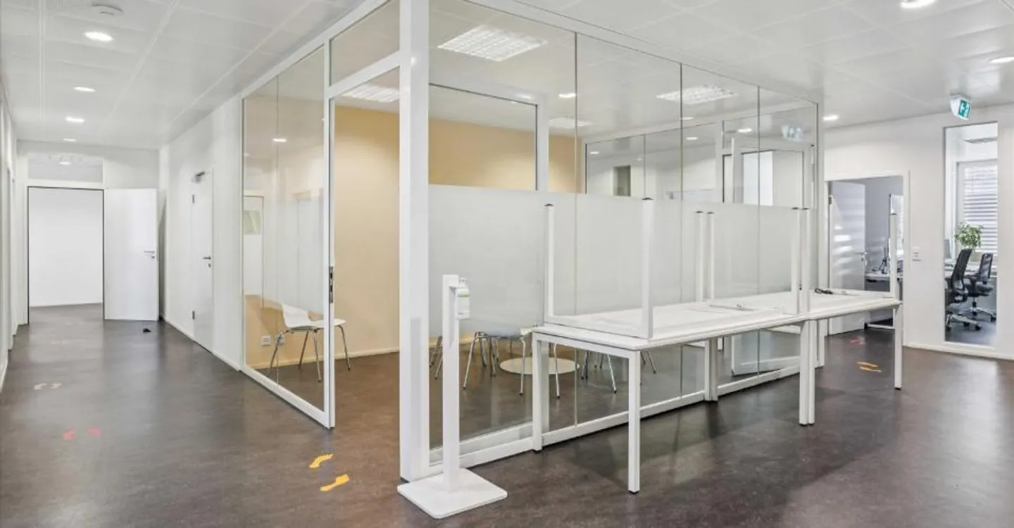 Lavorare con vista lago: Spazio ufficio attraente nel cuore di Horgen - Foto 5 di 5