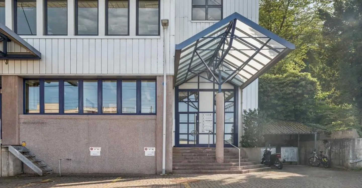 Lavorare con vista lago: Spazio ufficio attraente nel cuore di Horgen - Foto 2 di 5