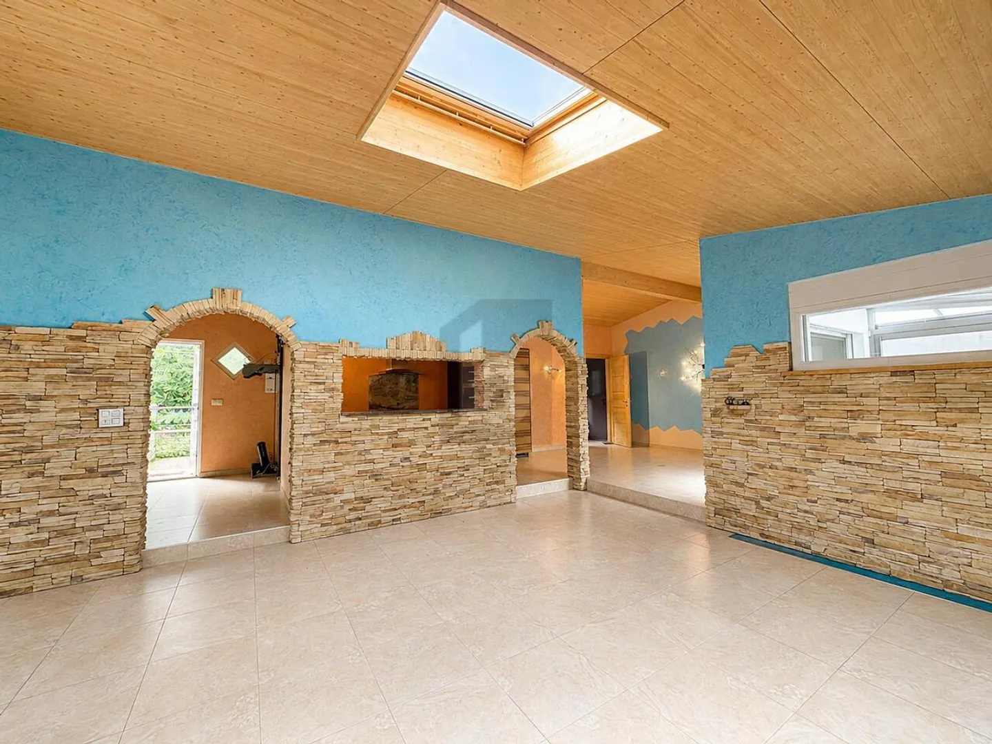 GREAT, GROUND FLOOR, BRIGHT WITH A LARGE GARDEN - Photo 4 of 6