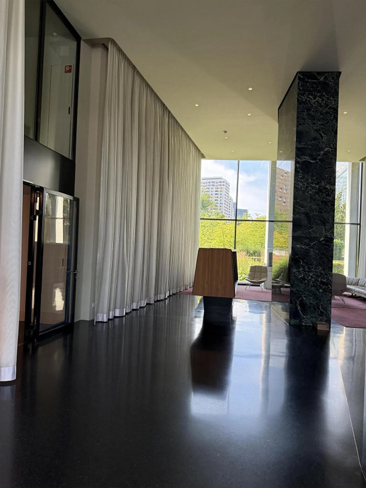 Torre Cosmopolita Appartamento esclusivo di 2,5 stanze con terrazza - Foto 3 di 23