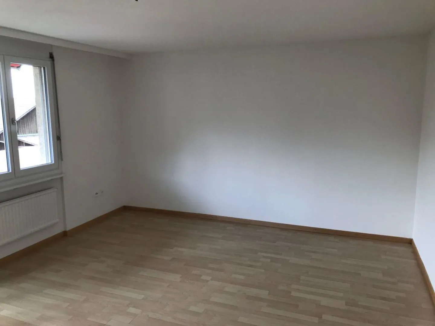 1st floor sunny quiet 3.5-room apartment - Photo 3 of 8
