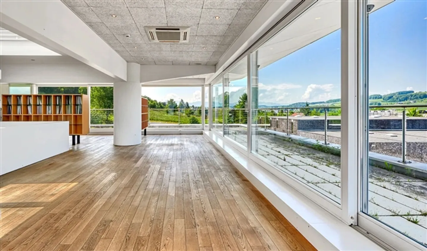 Office - Photo 2 of 10