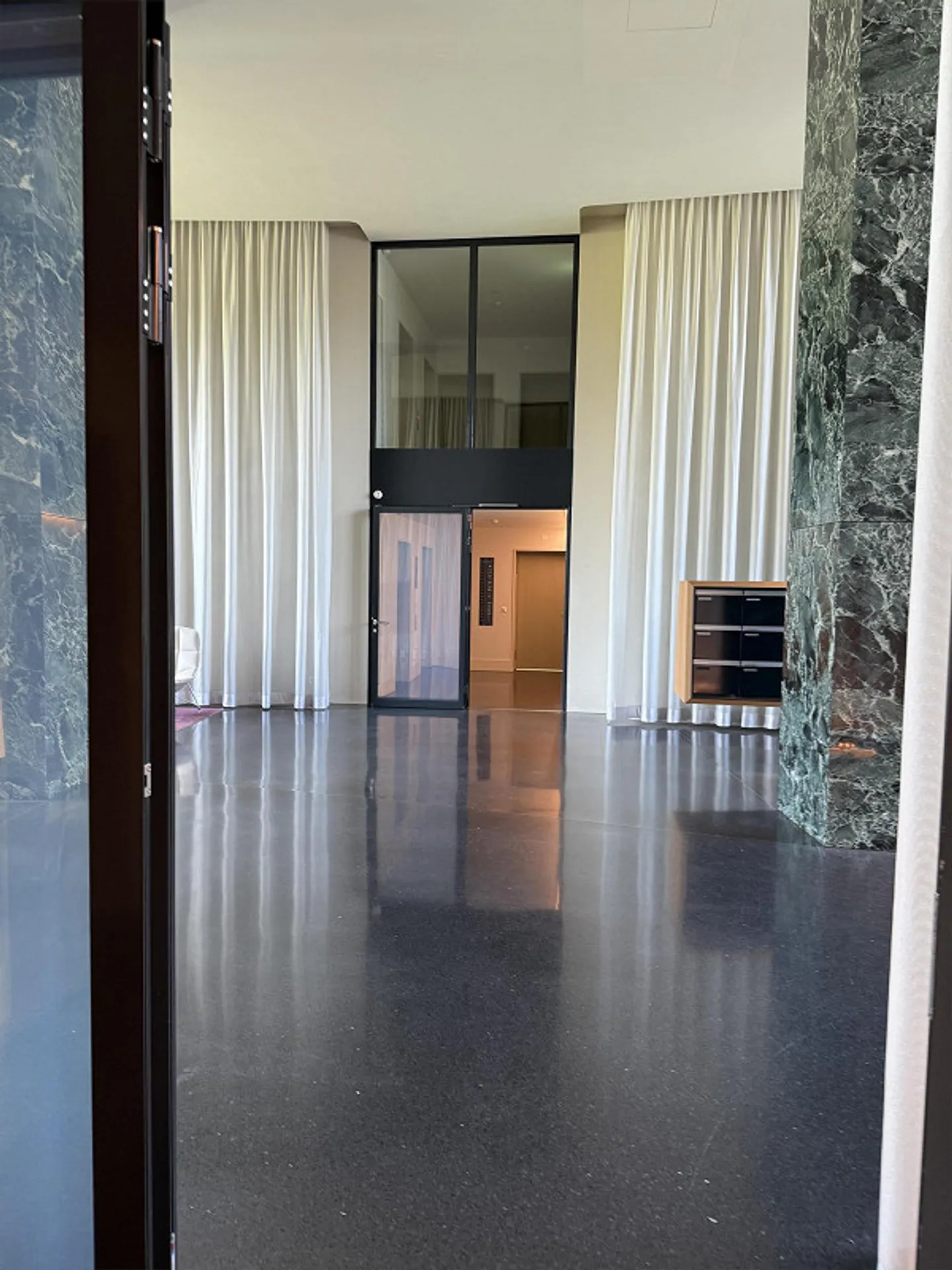 Torre Cosmopolita Appartamento esclusivo di 2,5 stanze con terrazza - Foto 4 di 23