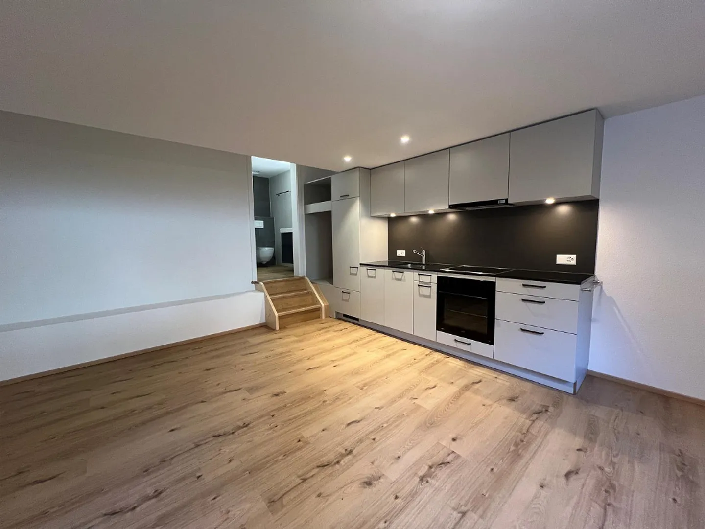 New Construction: 1-Room Apartment in the Village Center of Wilderswil - Photo 3 of 4