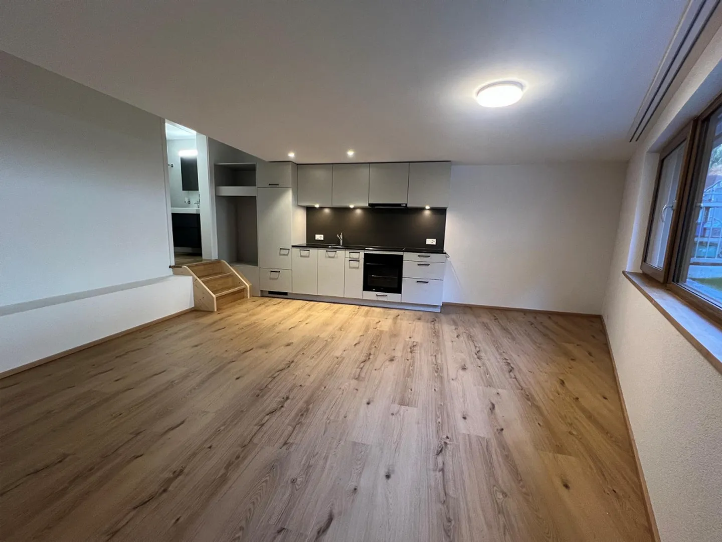 New Construction: 1-Room Apartment in the Village Center of Wilderswil - Photo 4 of 4