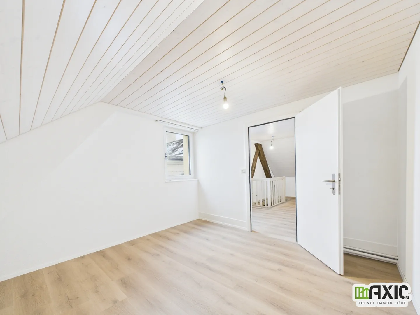 Bel appartement de 3,5 pcs en duplex au coeur de Delémont avec loggia - Photo 5 sur 11