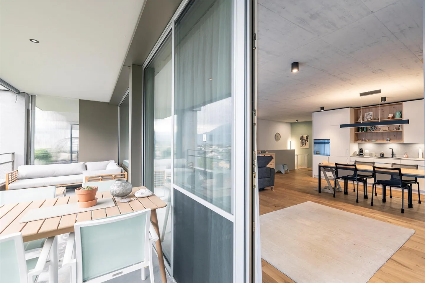 Moderno appartamento duplex di 3,5 locali con vista mozzafiato - Foto 13 di 25