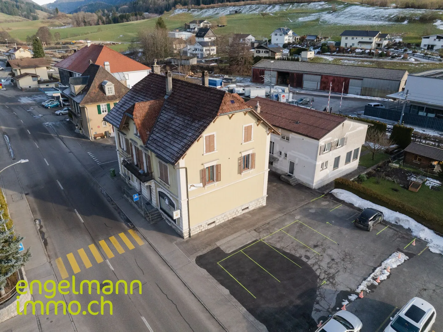 Pacchetto di 2 edifici residenziali e commerciali - Foto 2 di 14