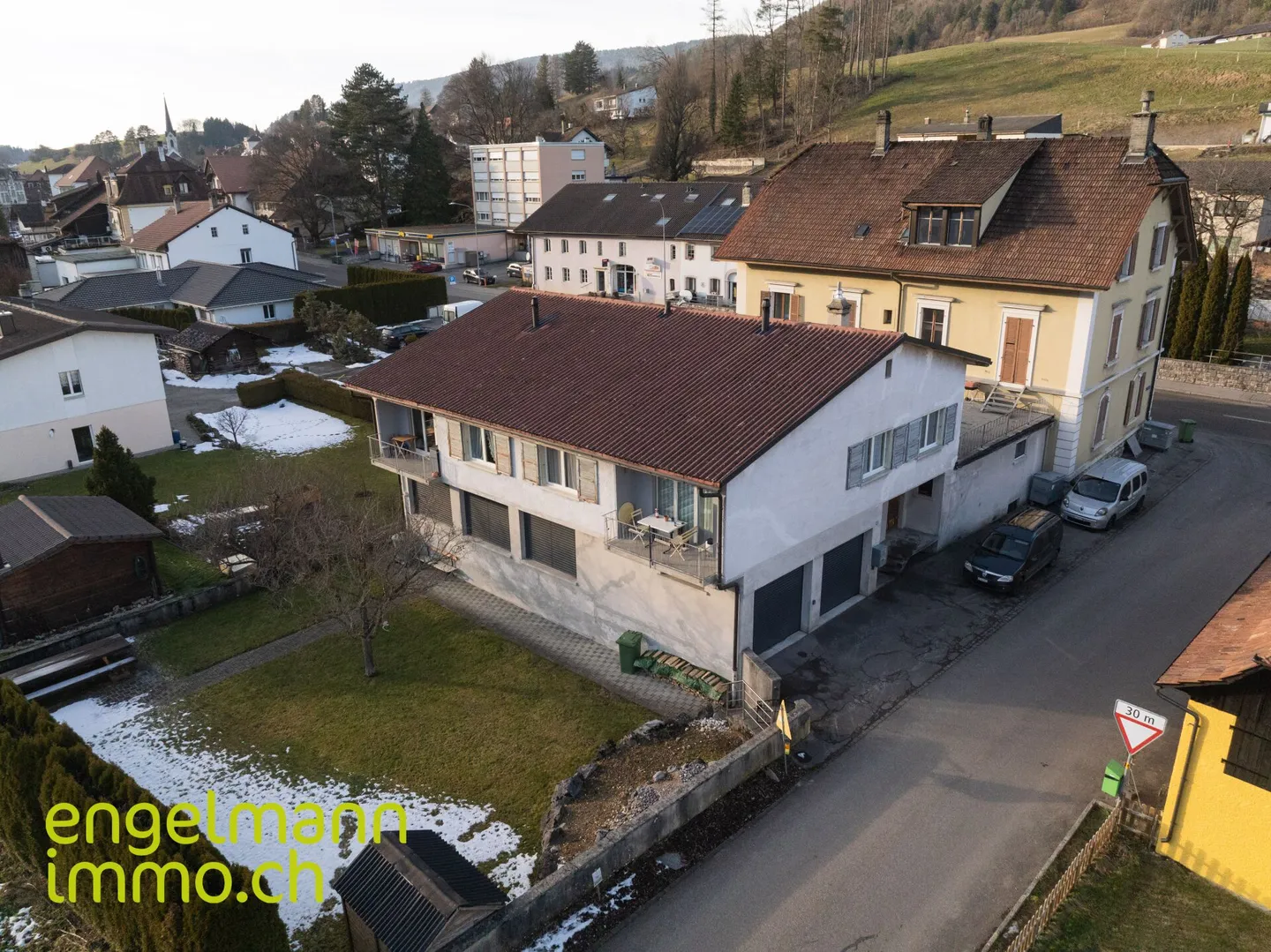 Pacchetto di 2 edifici residenziali e commerciali - Foto 3 di 14