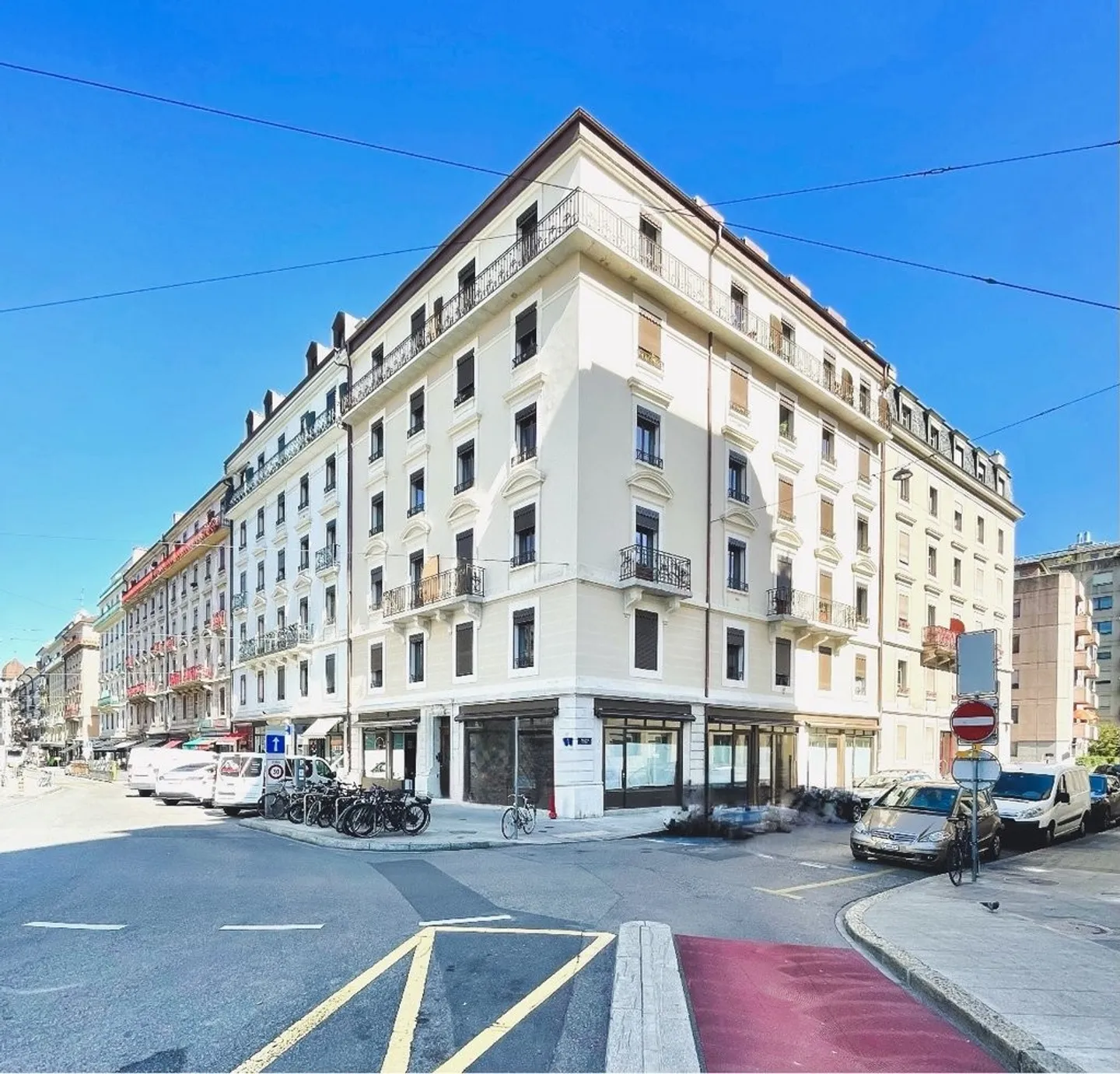 Belle arcade commerciale à Carouge, Plainpalais - Photo 2 sur 7