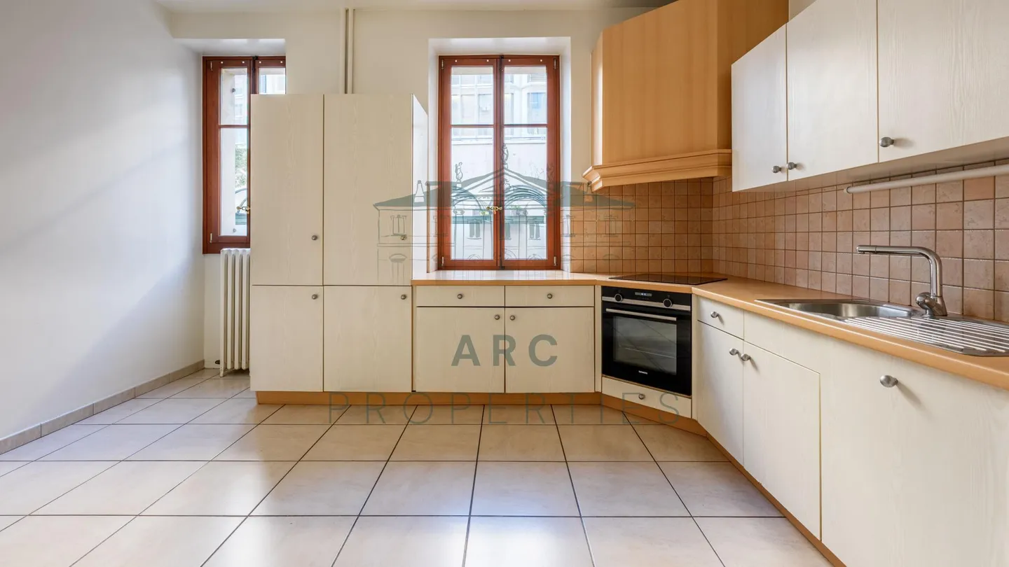 EAUX-VIVES - BEAUTIFUL INVESTMENT APARTMENT - Photo 5 of 6