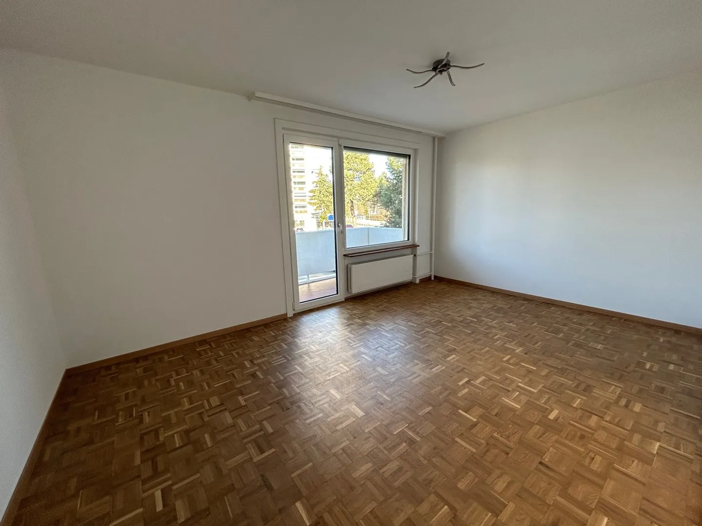 In vendita appartamento di 3,5 locali vicino a tutti i servizi - Foto 2 di 6