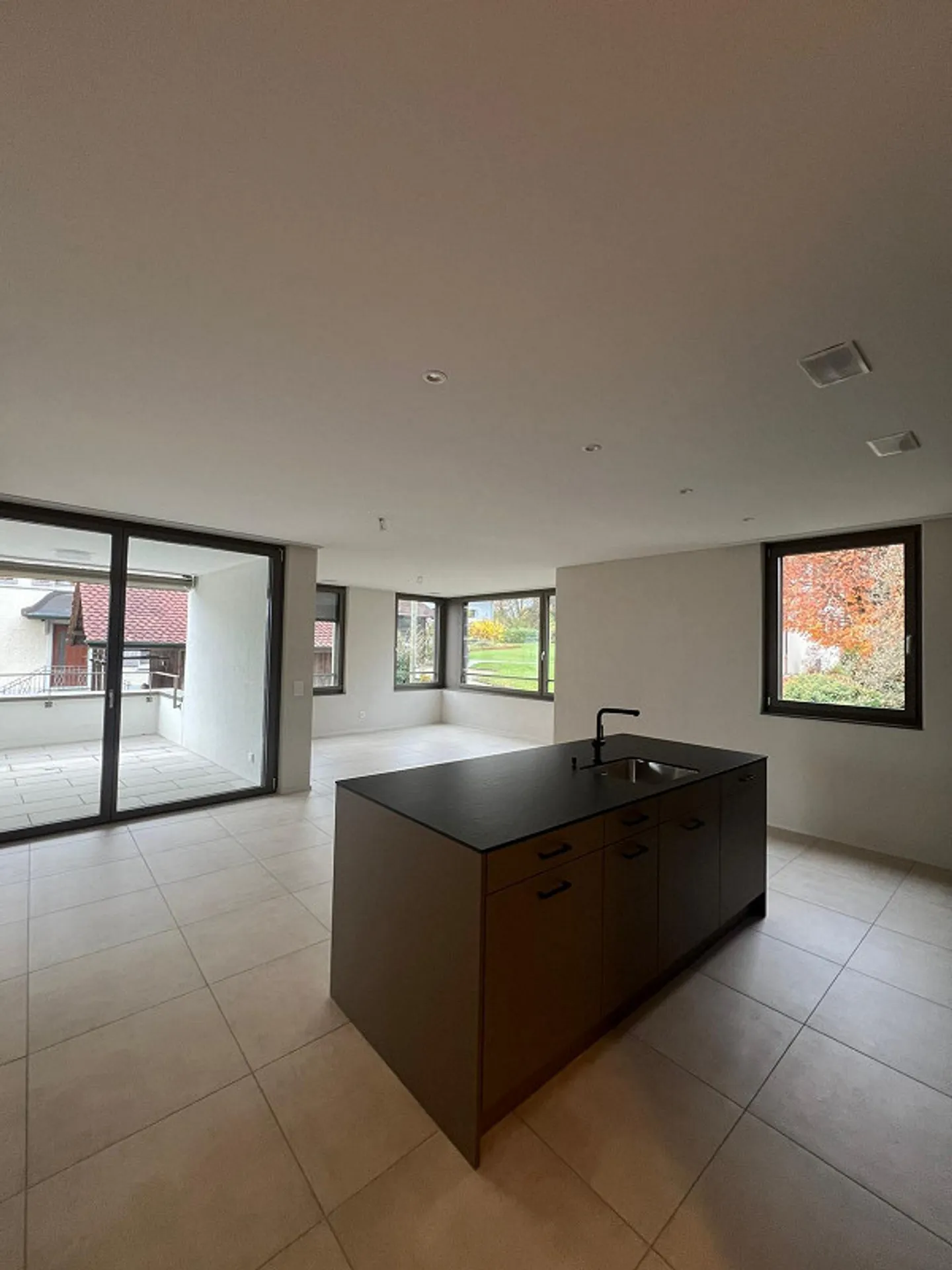 First rental: New apartment in Muri - Photo 5 of 17