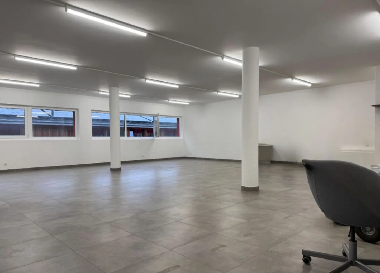 Amministrativo/Ufficio 1.5 stanze 156.35 m2 a Puidoux-Gare - Foto 4 di 12