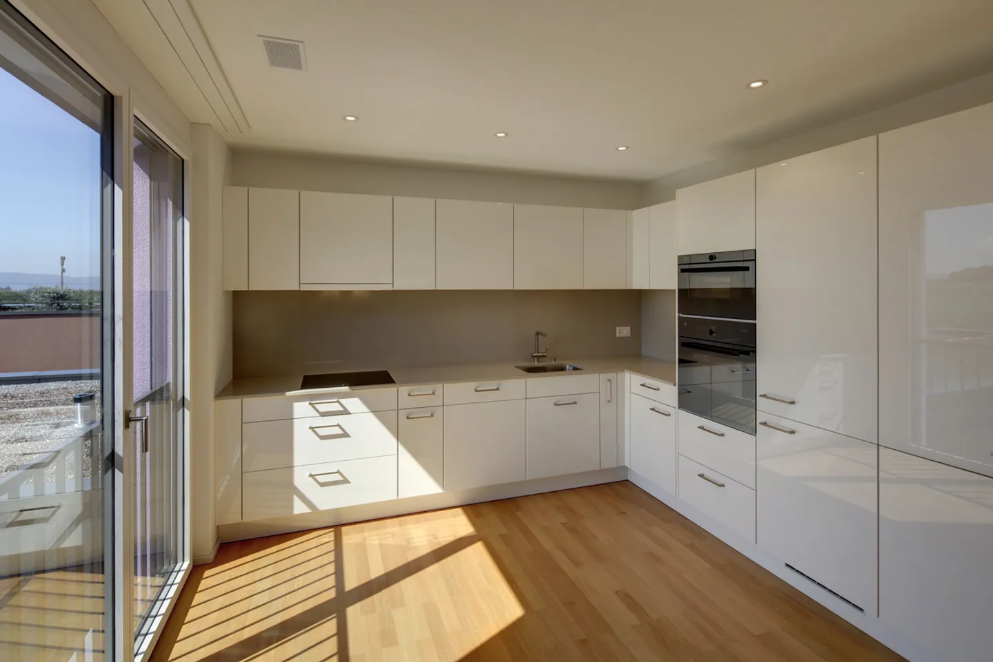 2.5 Room Apartment - Photo 2 of 5