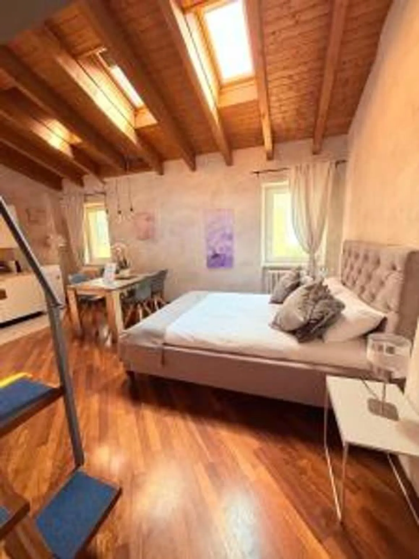 Morcote 1.5 loc. au bord du lac entièrement meublé Loyer 1'700 Charges comprises - Photo 1 sur 6