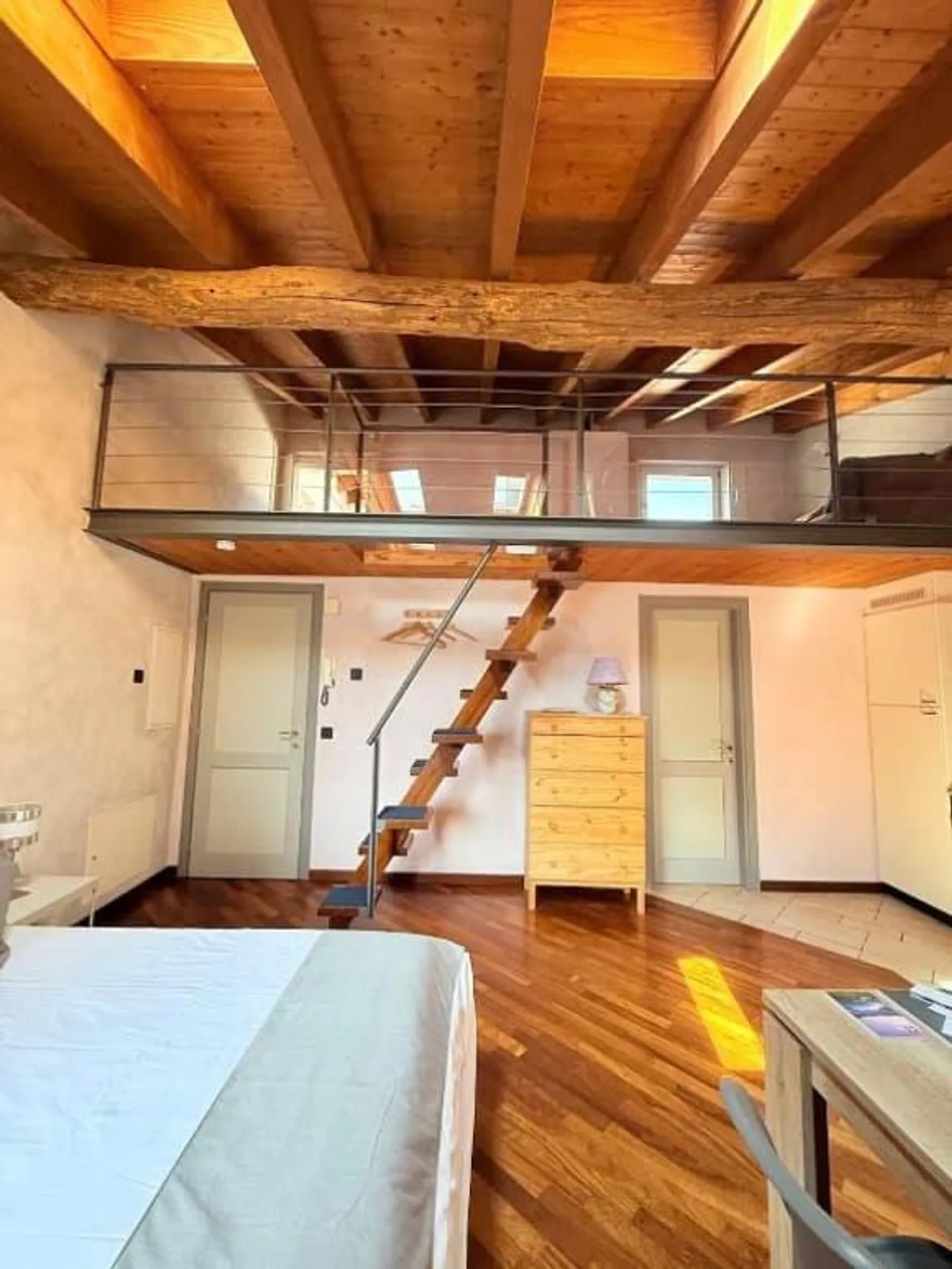 Morcote 1.5 loc. au bord du lac entièrement meublé Loyer 1'700 Charges comprises - Photo 2 sur 6