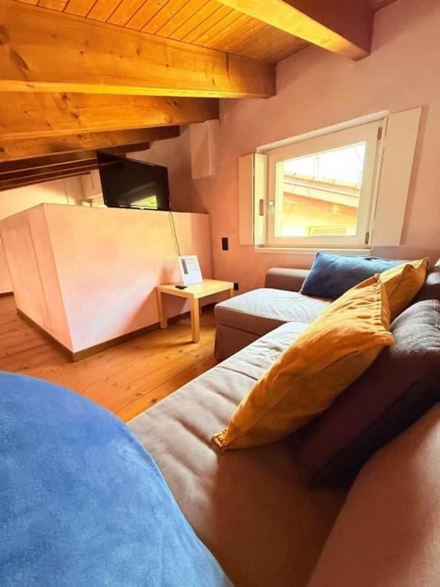 Morcote 1.5 loc. au bord du lac entièrement meublé Loyer 1'700 Charges comprises - Photo 5 sur 6