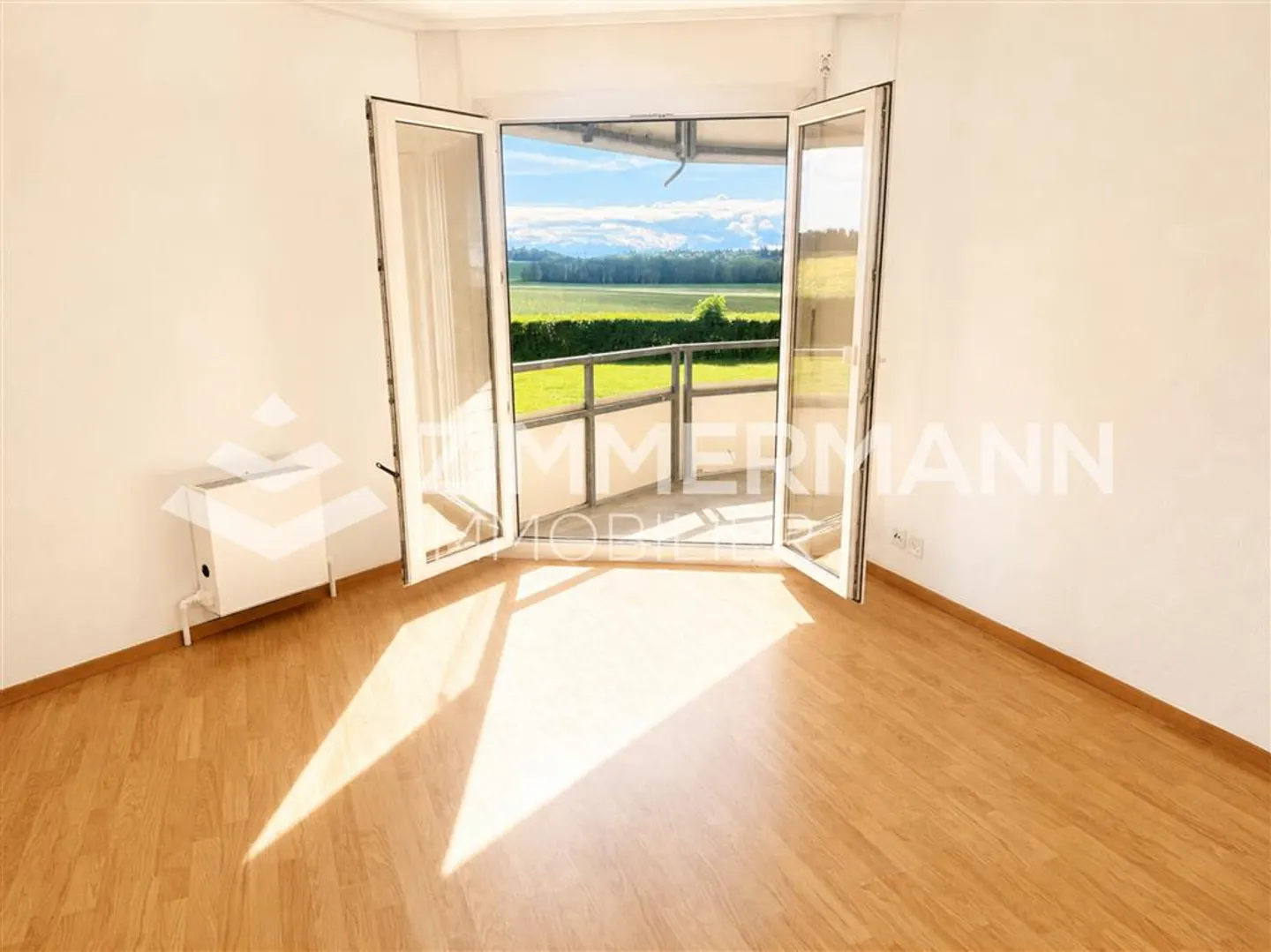 Charming Studio with Balcony - Photo 7 of 7