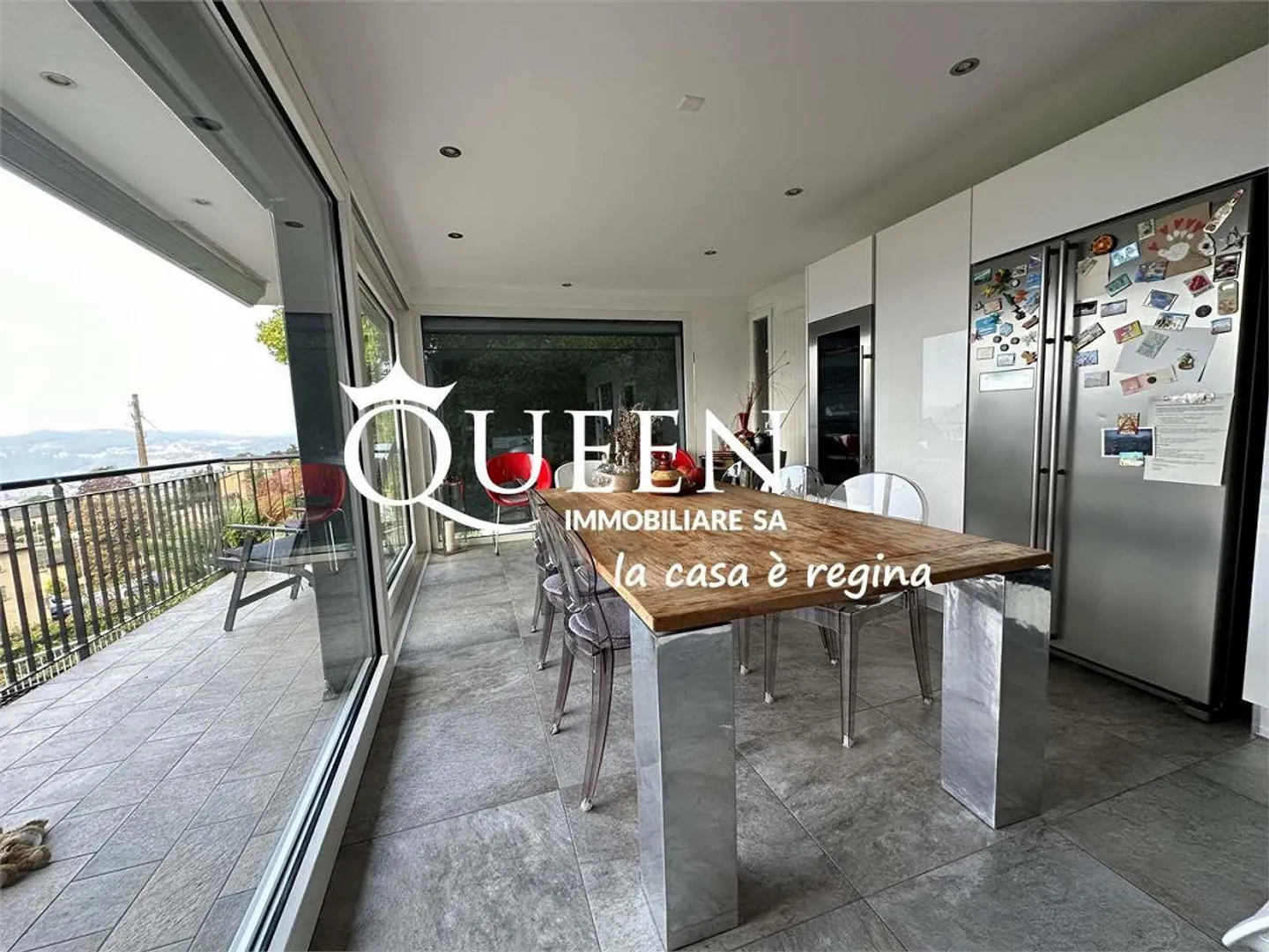 Vacallo: Villa 5.5 Zimmer, 260 qm, großes Grundstück, dominante Lage - Foto 7 von 13