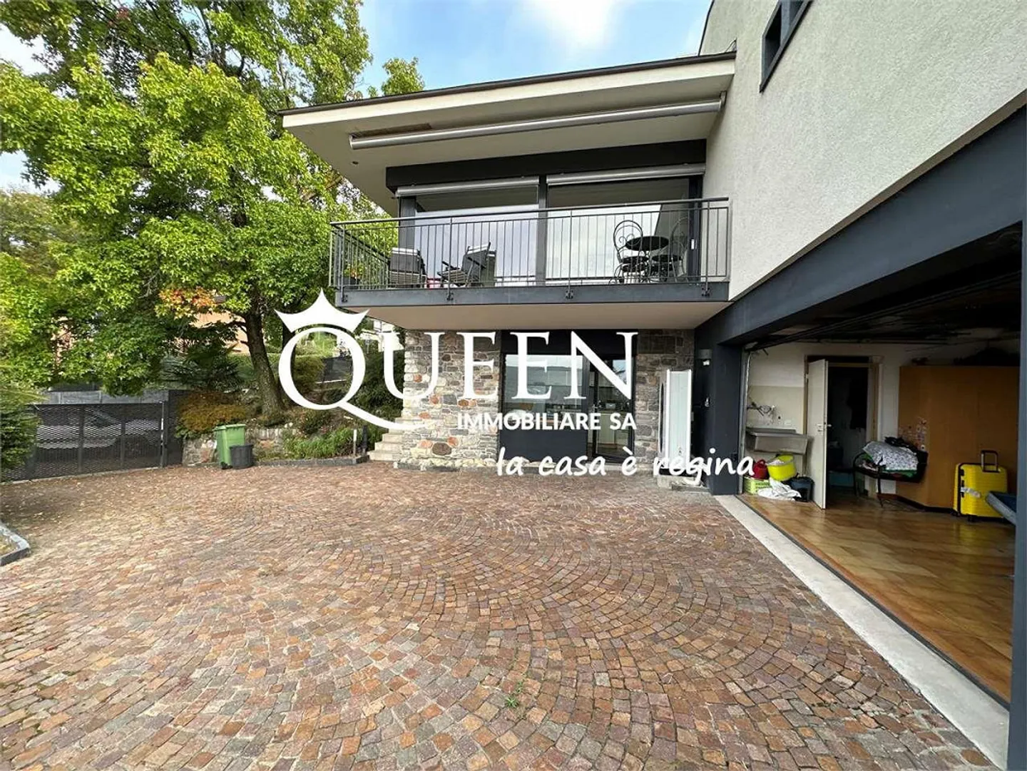 Vacallo: Villa 5.5 Zimmer, 260 qm, großes Grundstück, dominante Lage - Foto 11 von 13