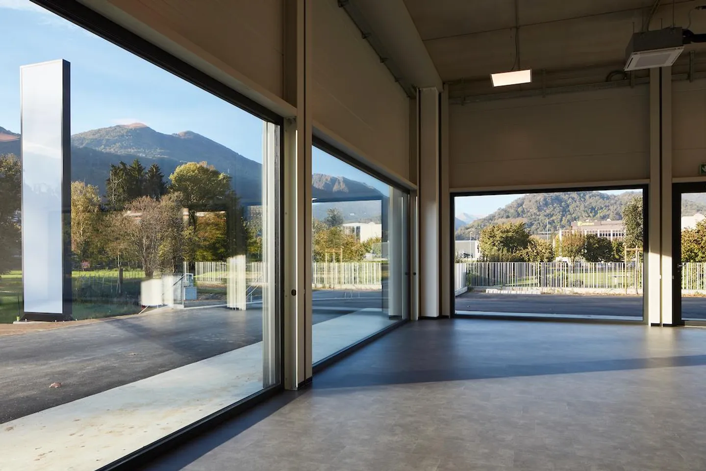 1,223 sq ft Office - Cadempino - Photo 2 of 10