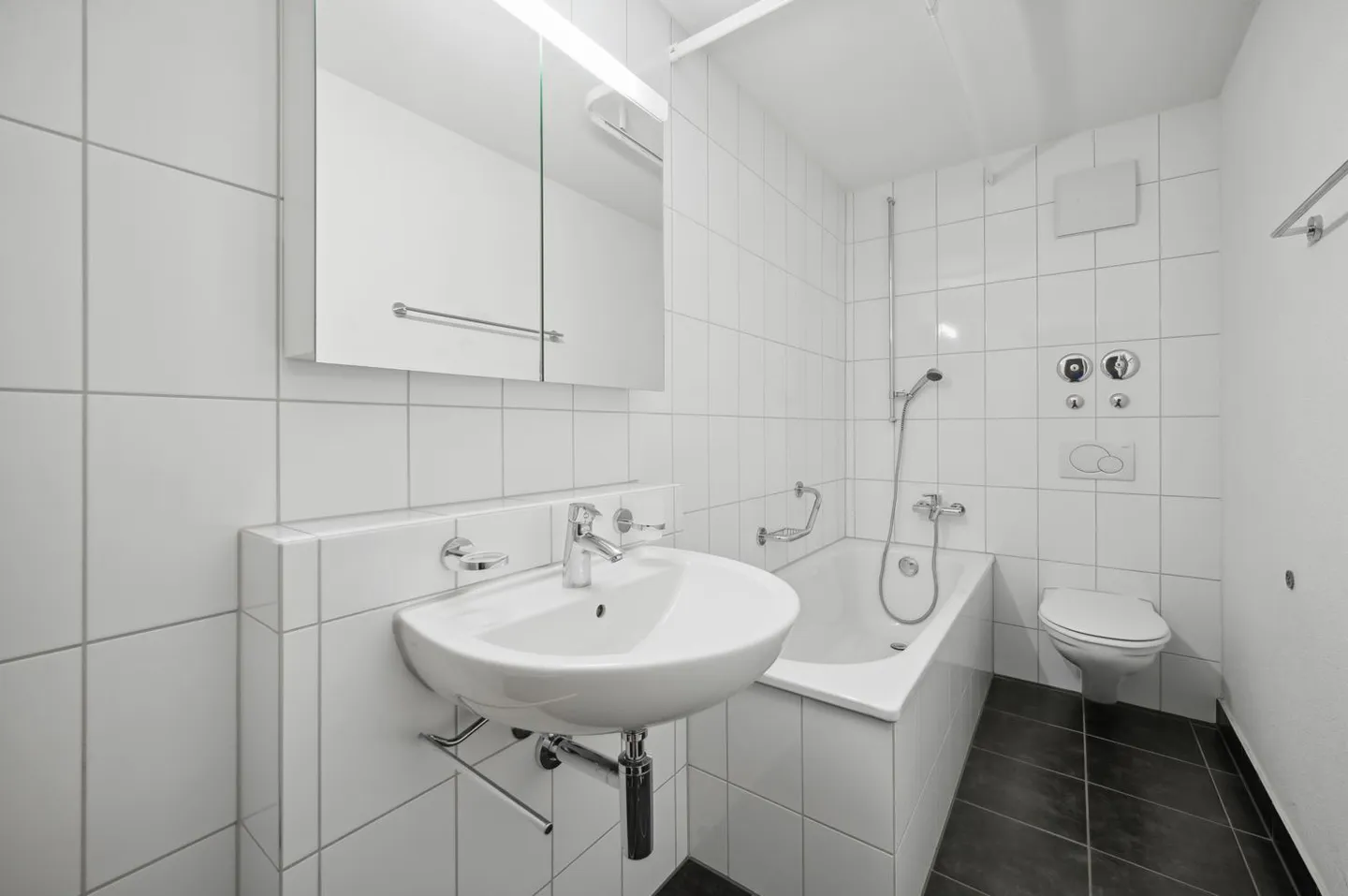 Close to the city yet located in greenery! - Photo 5 of 7