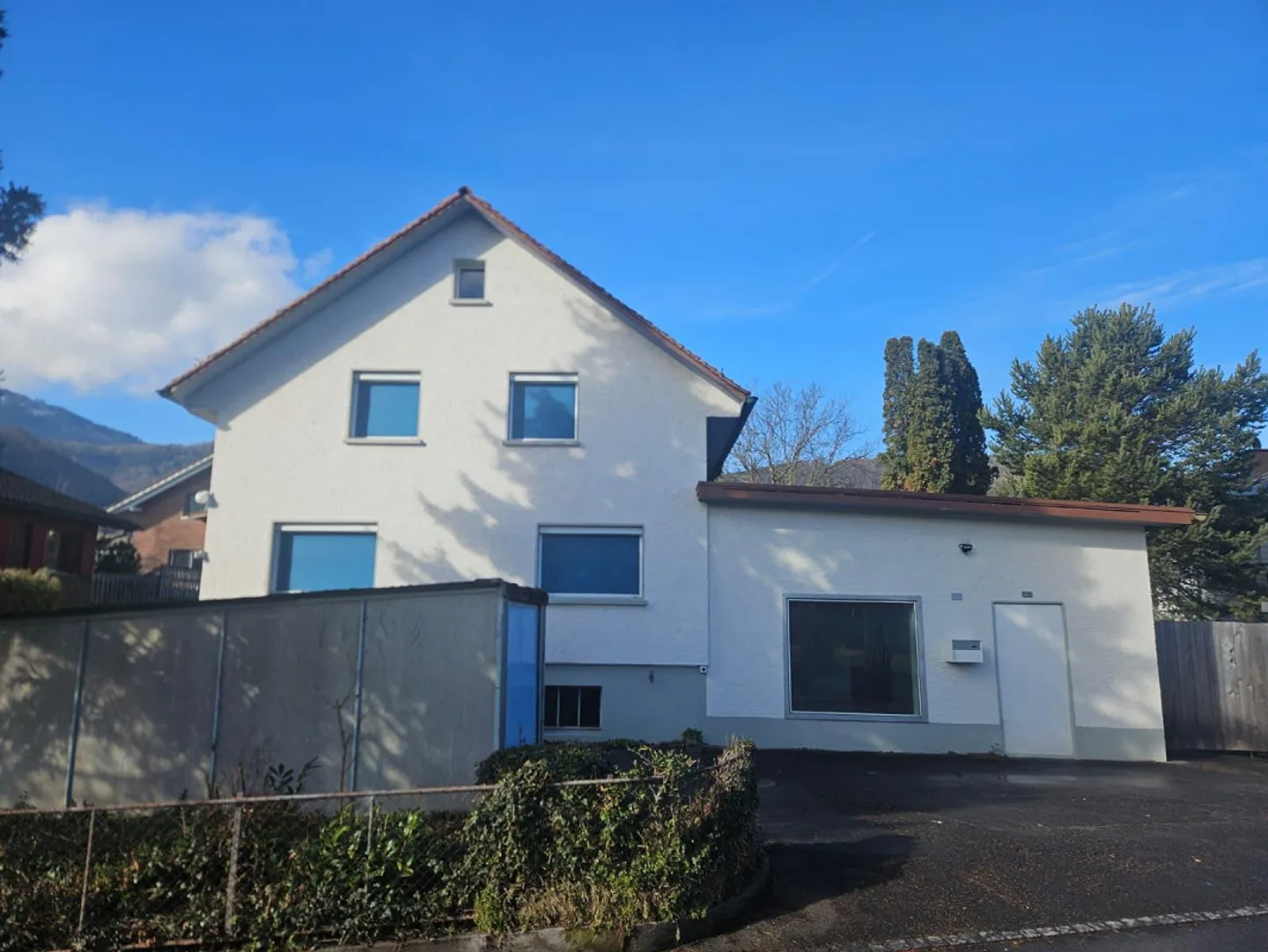 5.5-Room House with Versatile Extension and Garden - Photo 2 of 27