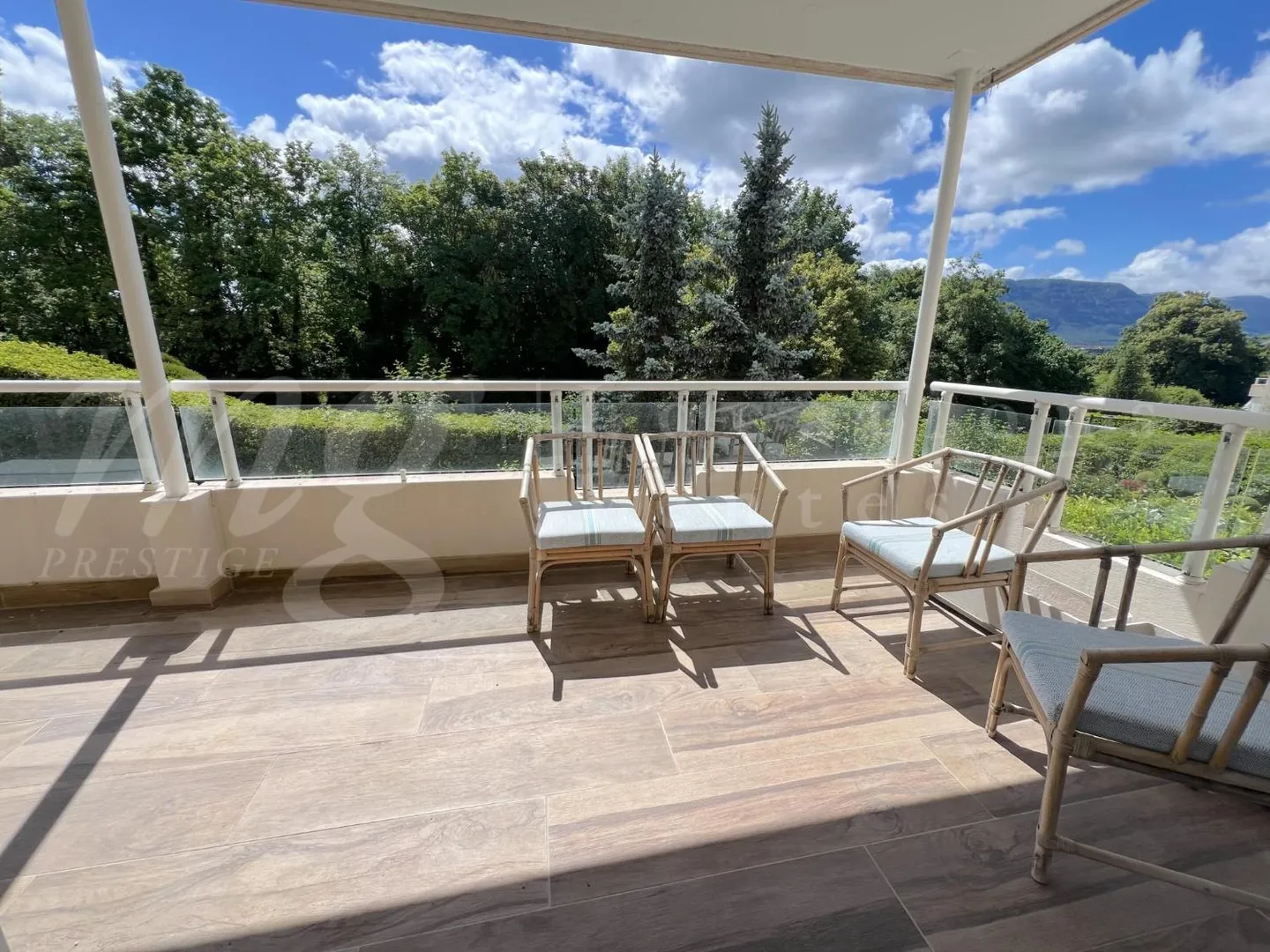 SUPERB 7-ROOM APARTMENT OF 250 m2 WITH LARGE TERRACE -+ 3 BALCONIES AND VIEW - Photo 2 of 13