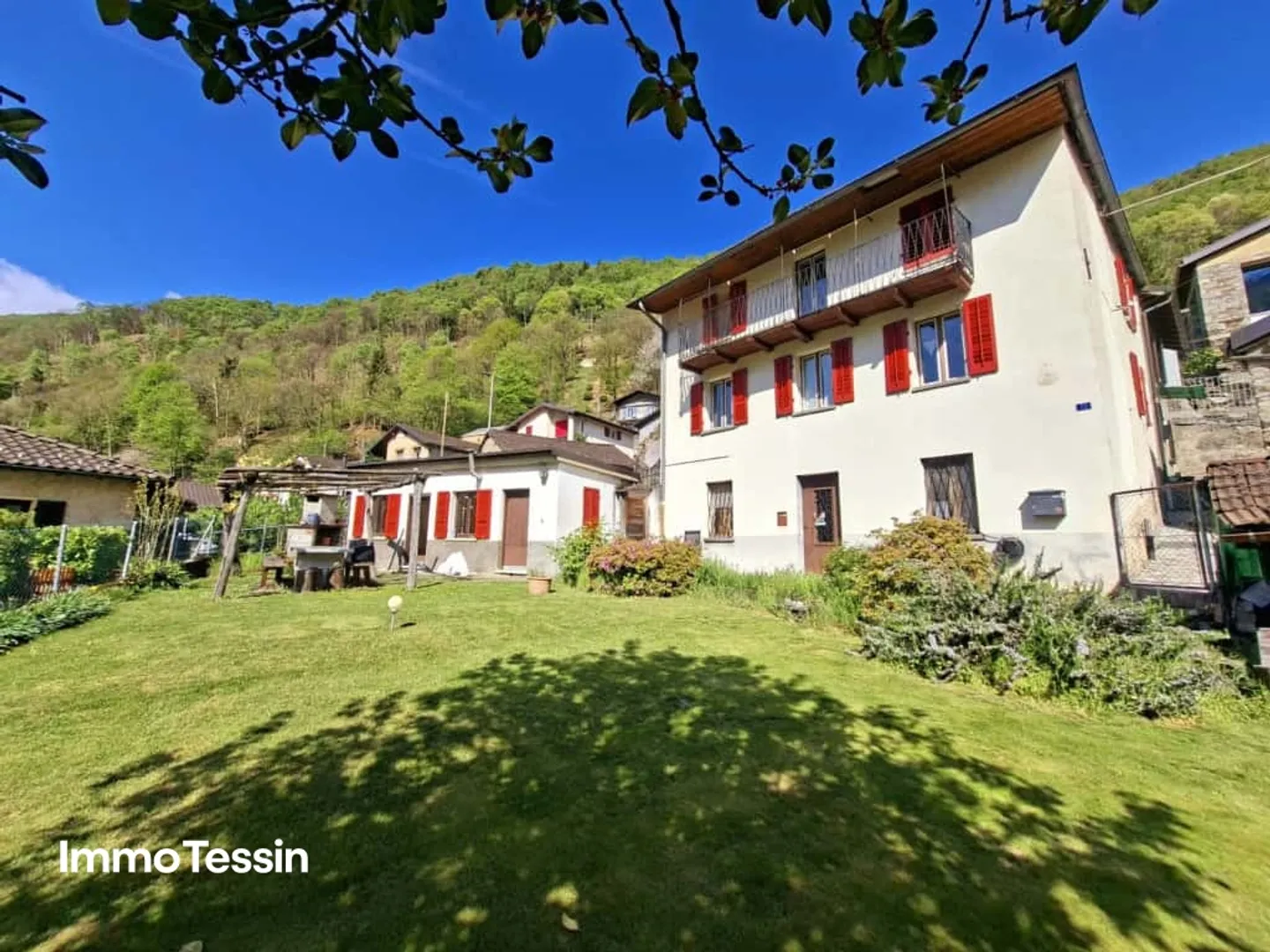 Charming Ticino House with Large Garden, Grottino & Panoramic View of the Ticino Mountains - Photo 1 of 13