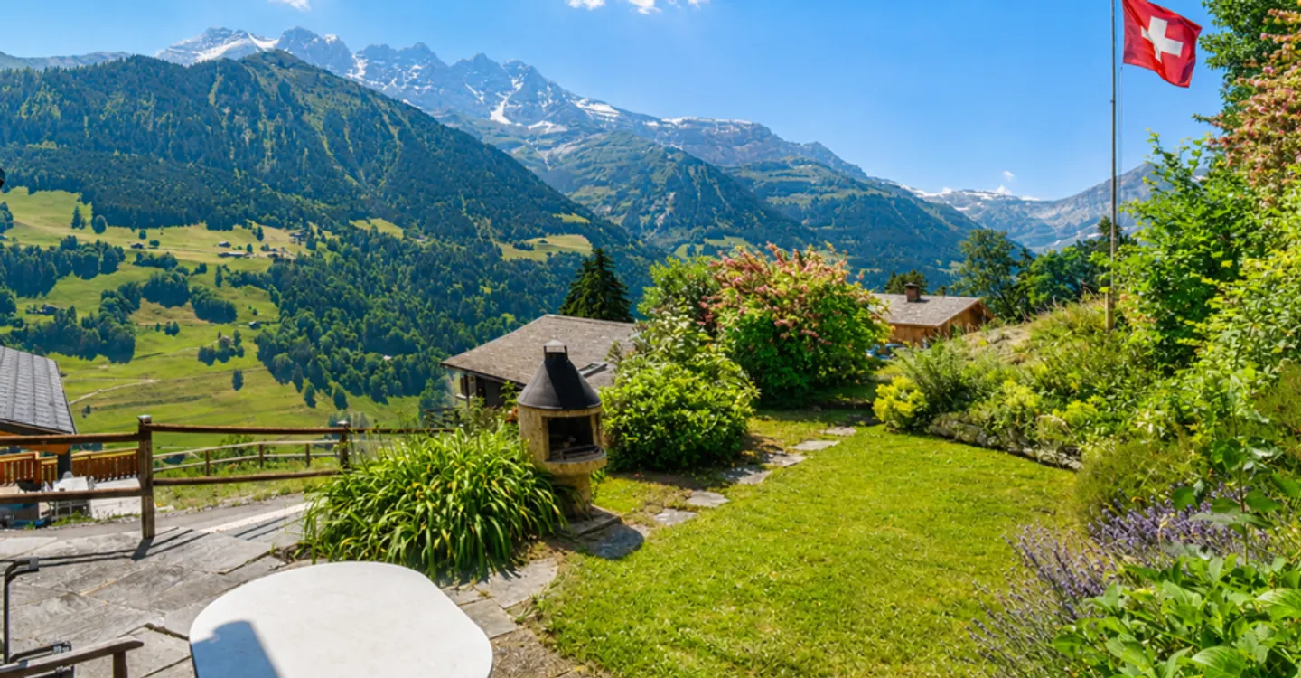 Chalet Incantevole con Vista Montagna - Foto 1 di 10