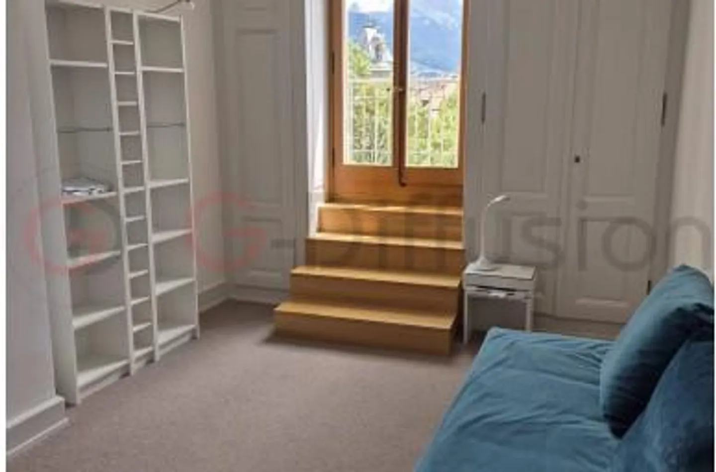 Penthouse for rent - Photo 4 of 11