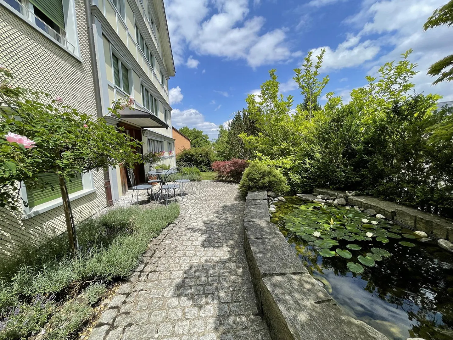 Cozy 3.5 Room Single Apartment in a Quiet Residential Area at Riethüsli - Photo 1 of 13