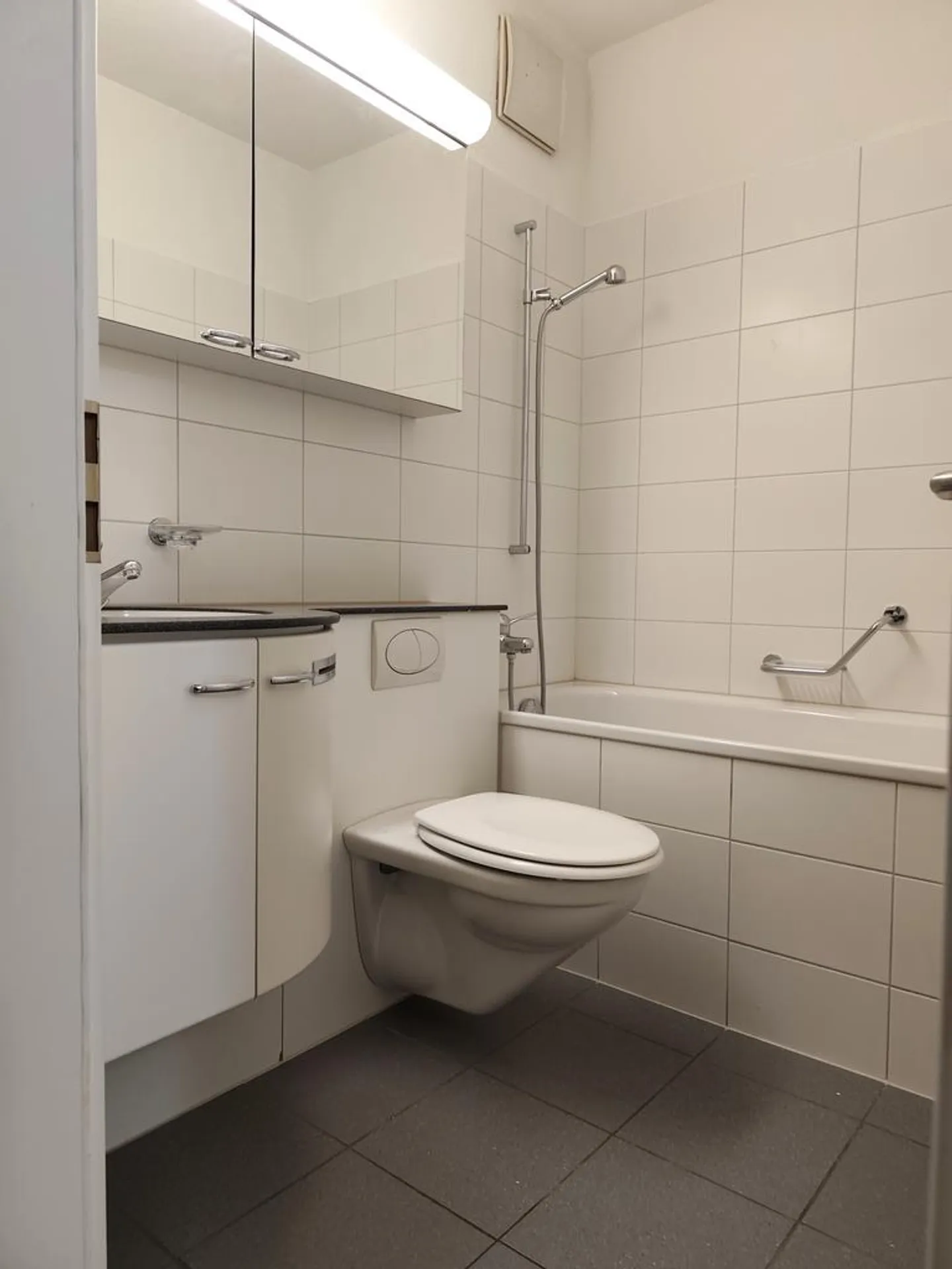 Geräumiges Studio Nähe Universität - Foto 7 von 8