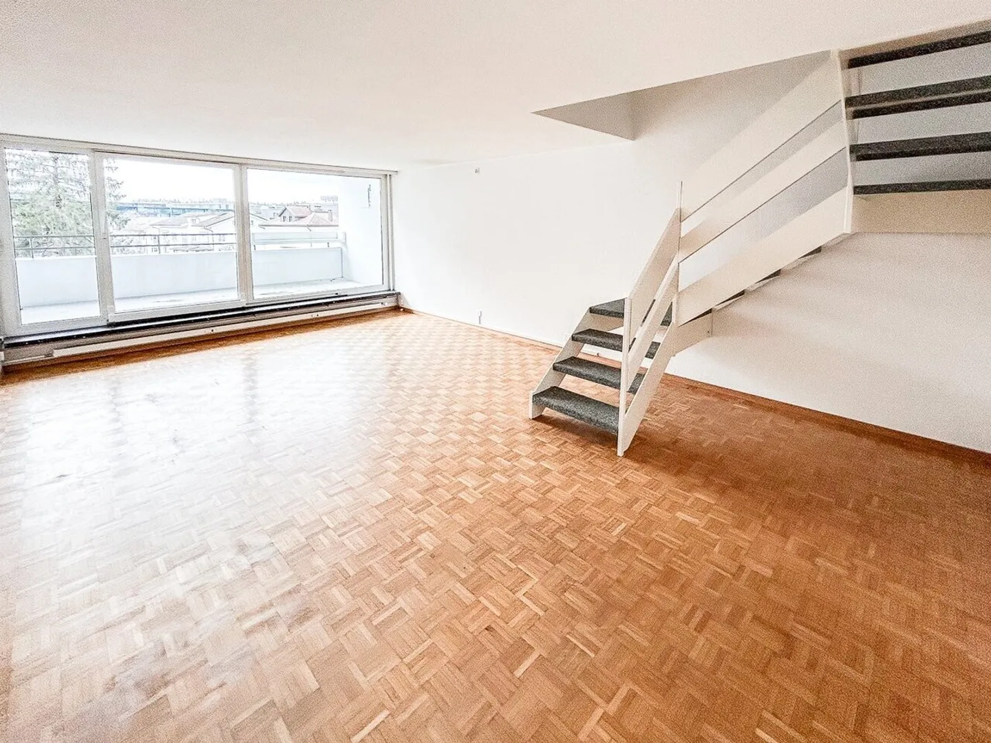 Helle 4.5-Zimmer Maisonette - Foto 2 von 10